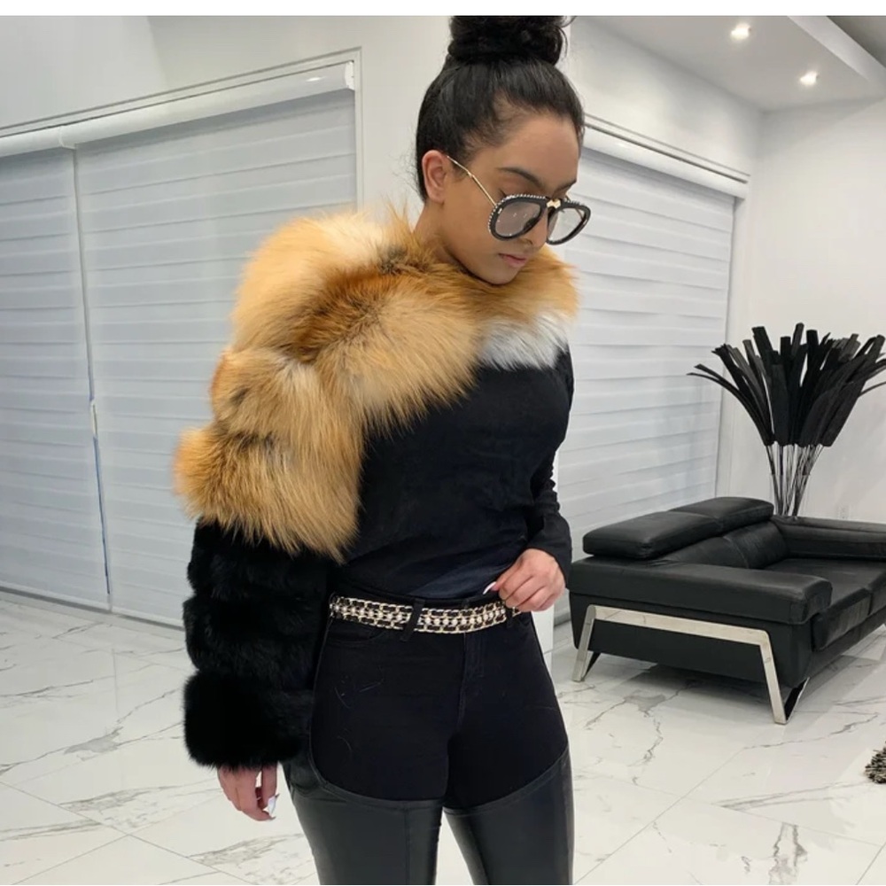 Stylish Women's Faux Fur Jacket - Black and Tan